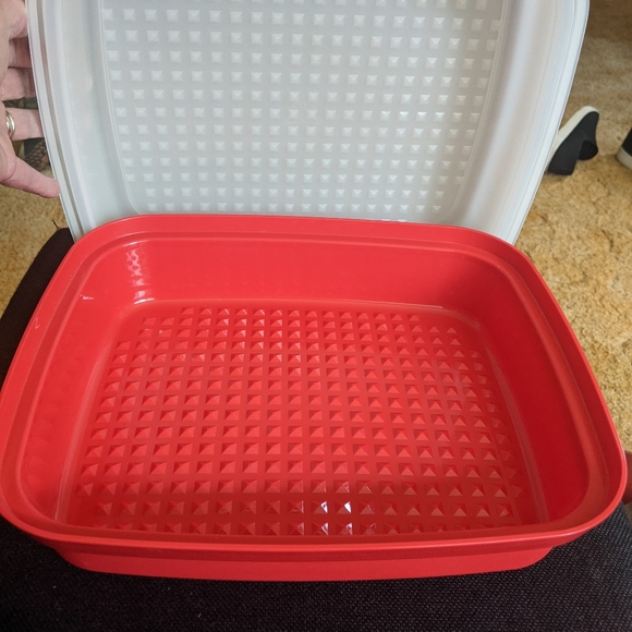 Tupperware - Picture 2 of 2